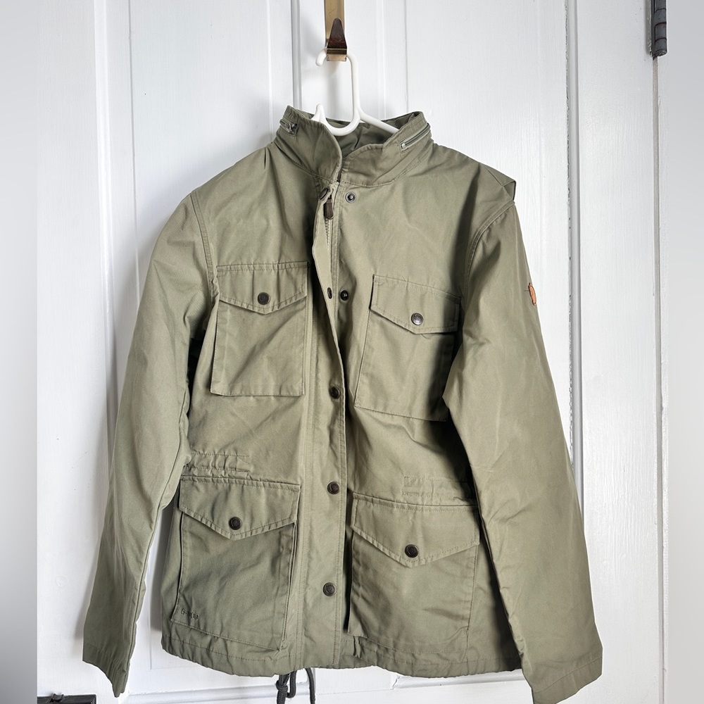 Fjallraven Women’s Raven Jacket